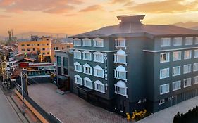 The Olive Hotel Srinagar